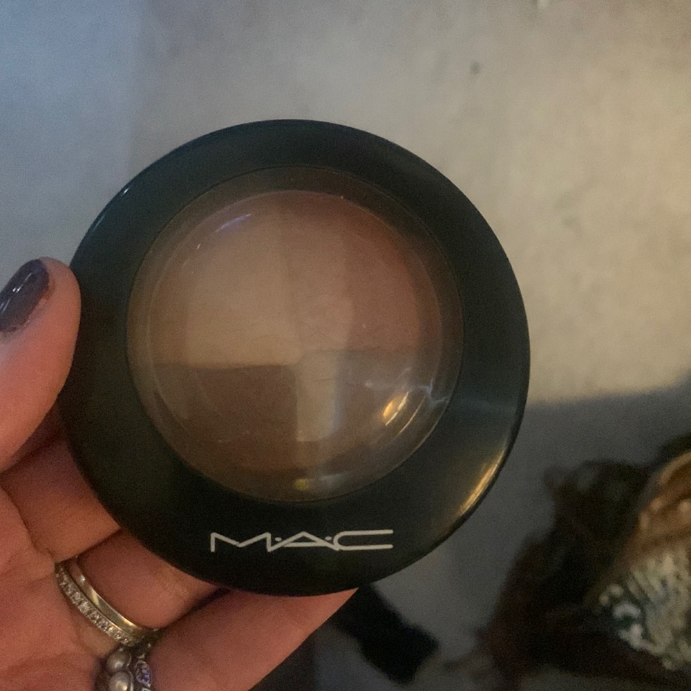 Mac naturally enhanced bronzer limited edition used once